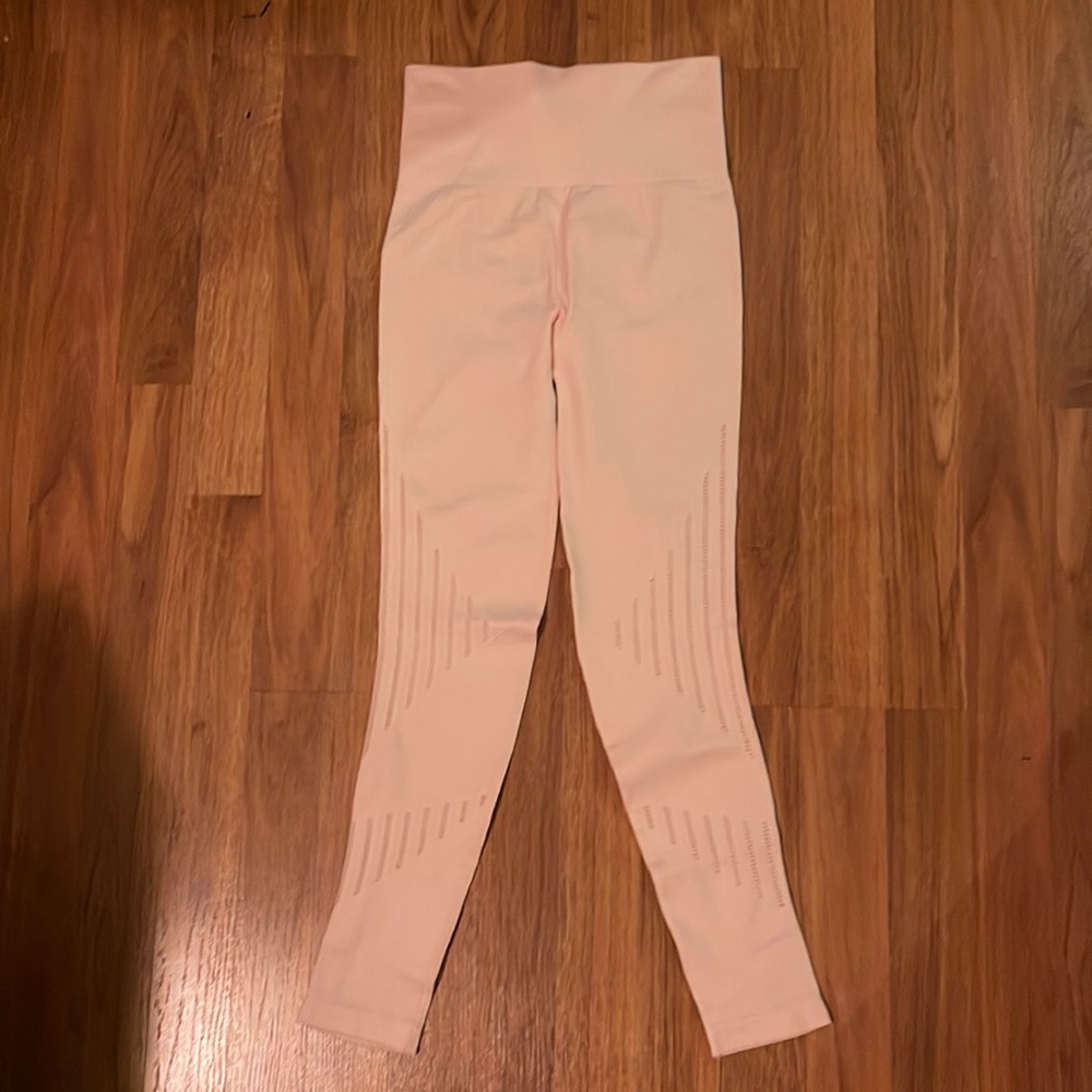 High waisted leggings